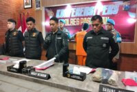 Polisi tangkap tersangka beserta barang buktinya