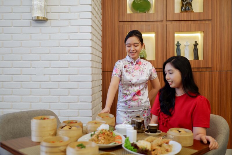 Whiz Luxe Hotel Spazio Surabaya Rayakan Lunar New Year