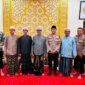 Kapolres Gresik AKBP Rovan Richard Mahenu kunjungan ke Habib Abu Bakar Bin Muhammad Bin Umar Assegaf