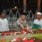 Kapolres Gresik AKBP Rovan Richard Mahenu ziarah makam