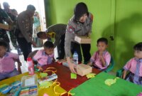 Polres Probolinggo berbagi makanan bergizi