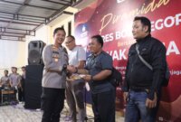 Kapolres Bojonegoro AKBP Mario Prajatinto gelar Piramida