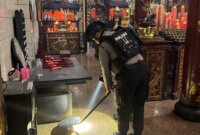 Polres Pelabuhan Tanjung Perak sterilisasi klenteng