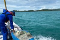Tim gabungan Satpolairud Polres Gresik sisir lokasi perairan