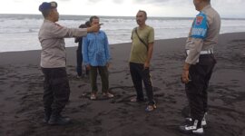 Polres Jember lakukan pengamanan di tempat wisata pantai