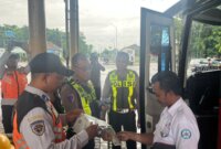 Satlantas Polres Gresik Patroli Kamseltibcarlantas