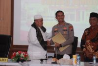 Kapolres Jember AKBP Bayu Pratama Gubunagi saat gelar silaturrahmi