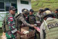 Polri gelar bakti sosial di Kiwirok