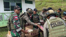 Polri gelar bakti sosial di Kiwirok