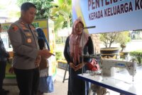 Kapolres Malang AKBP Danang Setiyo serahkan bantuan modal usaha