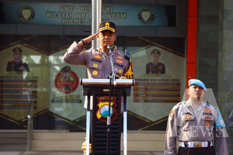 Kapolres Gresik AKBP Rovan Richard Mahenu
