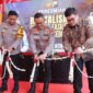 Kapolda Jatim Irjen Pol Drs. Imam Sugianto didampingi Kapolres Kediri AKBP Bimo Arianto resmikan GOR bulutangkis Tathya Dharaka
