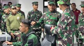Dirjianbang Kodiklatal Laksma TNI Deny Prasetyo tinjau lattek Artileri dan Demolisi