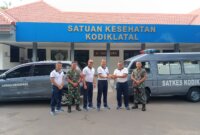 Wadan Kodiklatal Laksda TNI I Gung Putu Alit Jaya serahkan kendaraan dinas