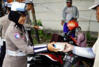 Satlantas Polres Gresik Gelar Jum'at Berkah