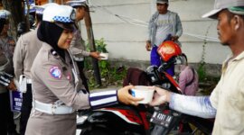 Satlantas Polres Gresik Gelar Jum'at Berkah