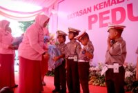 Ketua YKB Jatim Ny. Ade Imam Sugianto sambangi TK Kemala Bhayangkari 23 Lumajang