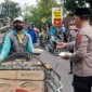 Polsek Taman bagi nasi kotak di Jum'at Berkah