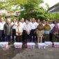 Dankodiklatal Letjen TNI Marinir Nur Alamsyah bersama warga Graha PPAL Rumdis Kenjeran