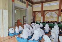 SMKN 1 Kanor terima sosialisasi Polsek Kanor terkait penerimaan Polri