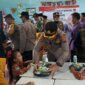 Polres Gresik gelar makan bergizi gratis di SDN 229 Menganti