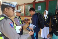 Satlantas Polres Bojonegoro edukasi pelajar terkait keselamatan berlalulintas