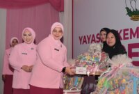 Ketua YKB Jatim Ny. Ade Imam Sugianto kunjungi TK Kemala Bhayangkari Nganjuk