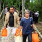Polres Probolinggo dan Media bantu warga terisolir banjir