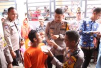 Kapolres Gresik AKBP Rovan Richard Mahenu bantu rehabilitasi warga ODGJ