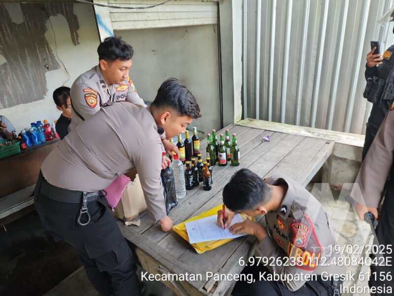 Polres Gresik gerebek penjual Miras di Dukun