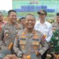 Kapolres Mojokerto AKBP Ihram Kustarto saat panen jagung