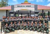 Dansatdik-1 Kodiklatal Kolonel Laut (P) I Gede Merta Yasa bersama anggota