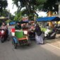 Polsek Sidayu bagikan nasi bungkus gratis