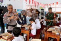 Polres Probolinggo dan mahasiswa dukung Program MBG