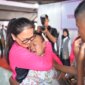 Siswa SLB menangis saat terima baju Polisi