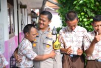 Kapolres Gresik AKBP Rovan Richard Mahenu kunjungan ke SLB Kemala Bhayangkari 2 Gresik