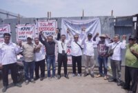 Ribuan orang hadang Eksekusi yang dilakukan PN Sidoarjo, dan dilakukan penundaan dua kali / AD1
