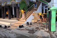 Polres Nganjuk kerja bakti bersihkan tempat ibadah