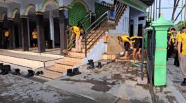 Polres Nganjuk kerja bakti bersihkan tempat ibadah