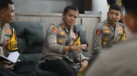 Kapolres Gresik AKBP Rovan didampingi Wakapolres Kompol Danu
