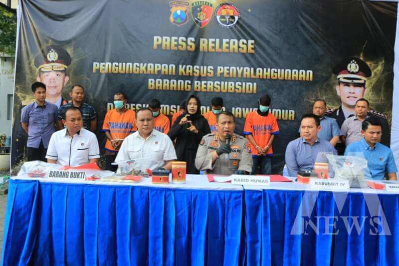 Direskrimsus Polda Jatim tangkap pelaku penyelundup pupuk bersubsidi
