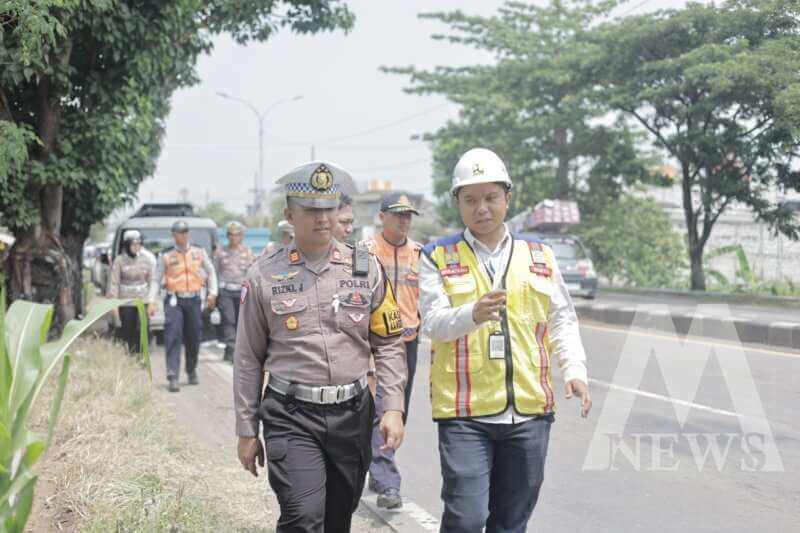 Kasatlantas Polres Gresik AKP Rizki Julianda Putera Buna Survey Jalur Blackspot dan Trouble Spot