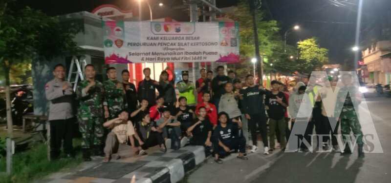 IPSI Kertosono pasang banner ucapan ramadhan