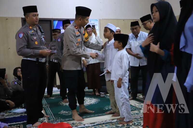 Polres Gresik buka bersama anak yatim di bulan Ramadhan