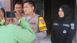 Kapolres Probolinggo AKBP Wisnu Wardana didampingi kasi Humas Iptu Vita