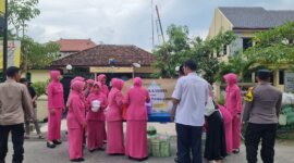 Polsek Kasiman bagi Takjil