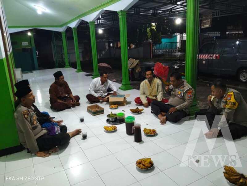Polsek Warujayeng pererat silaturahmi