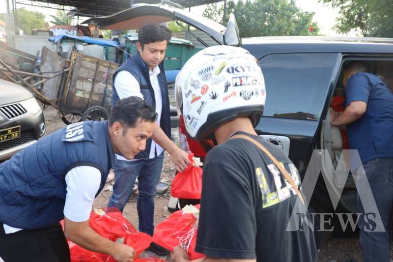 Satreskrim Polres Pelabuhan Tanjung Perak bagi takjil