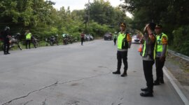Kapolres Bojonegoro AKBP Mario survei jalan rusak jelang Eidul Fitri
