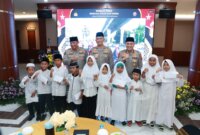 Kapolda Jatim Komjen Pol Imam Sugianto buka puasa bersama media